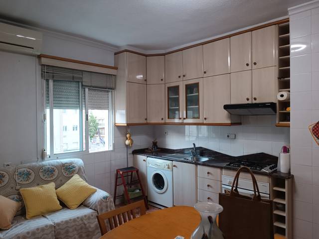 Piso en Venta en Calle Mar Báltico en Los Barreros - Cuatro Santos