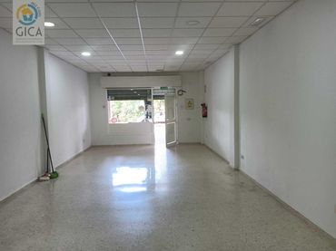 Gewerbefläche zum Verkauf in Avenida Oceanía