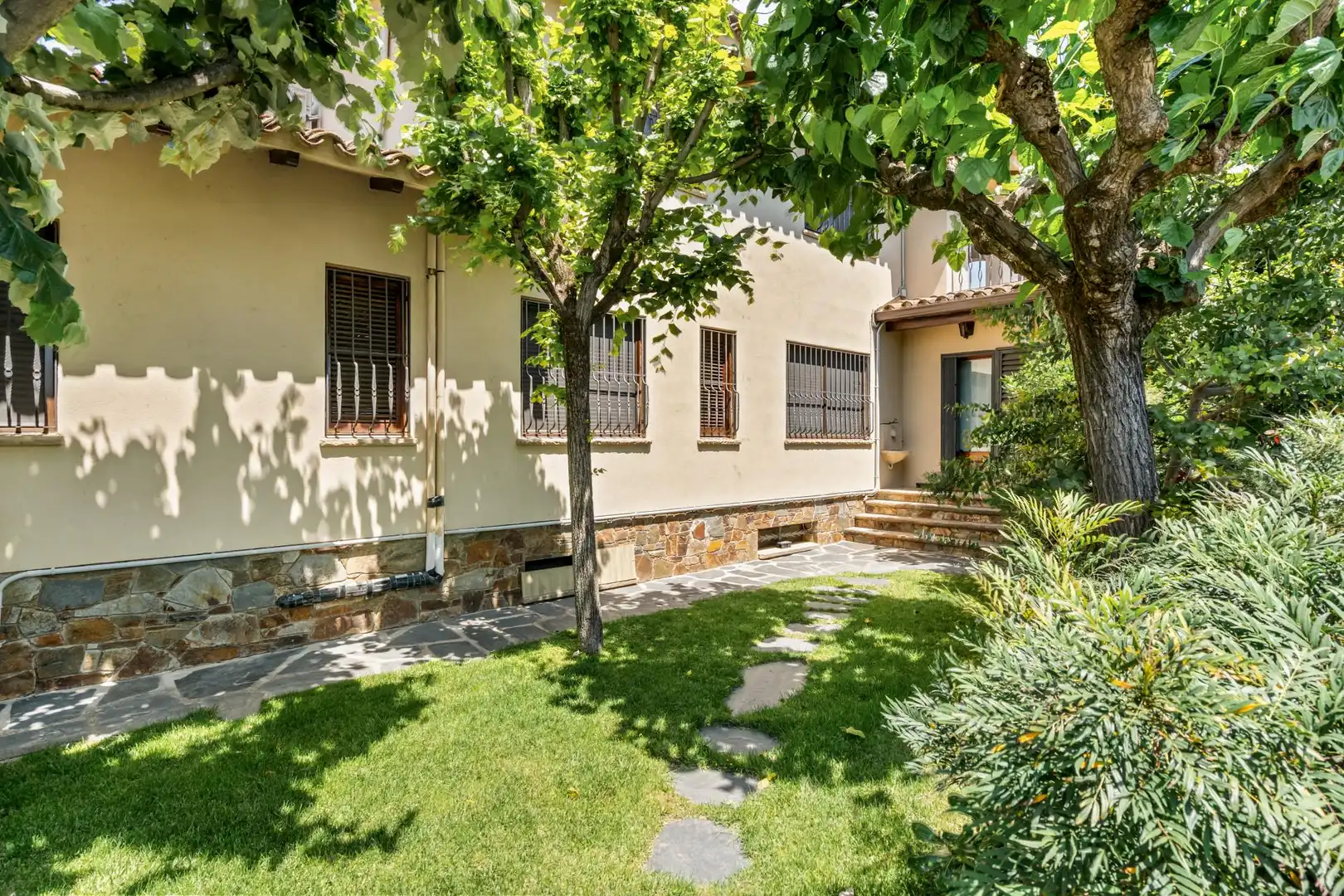 Vista exterior de Casa o xalet en venda en Cardedeu amb Calefacció, Jardí privat i Terrassa