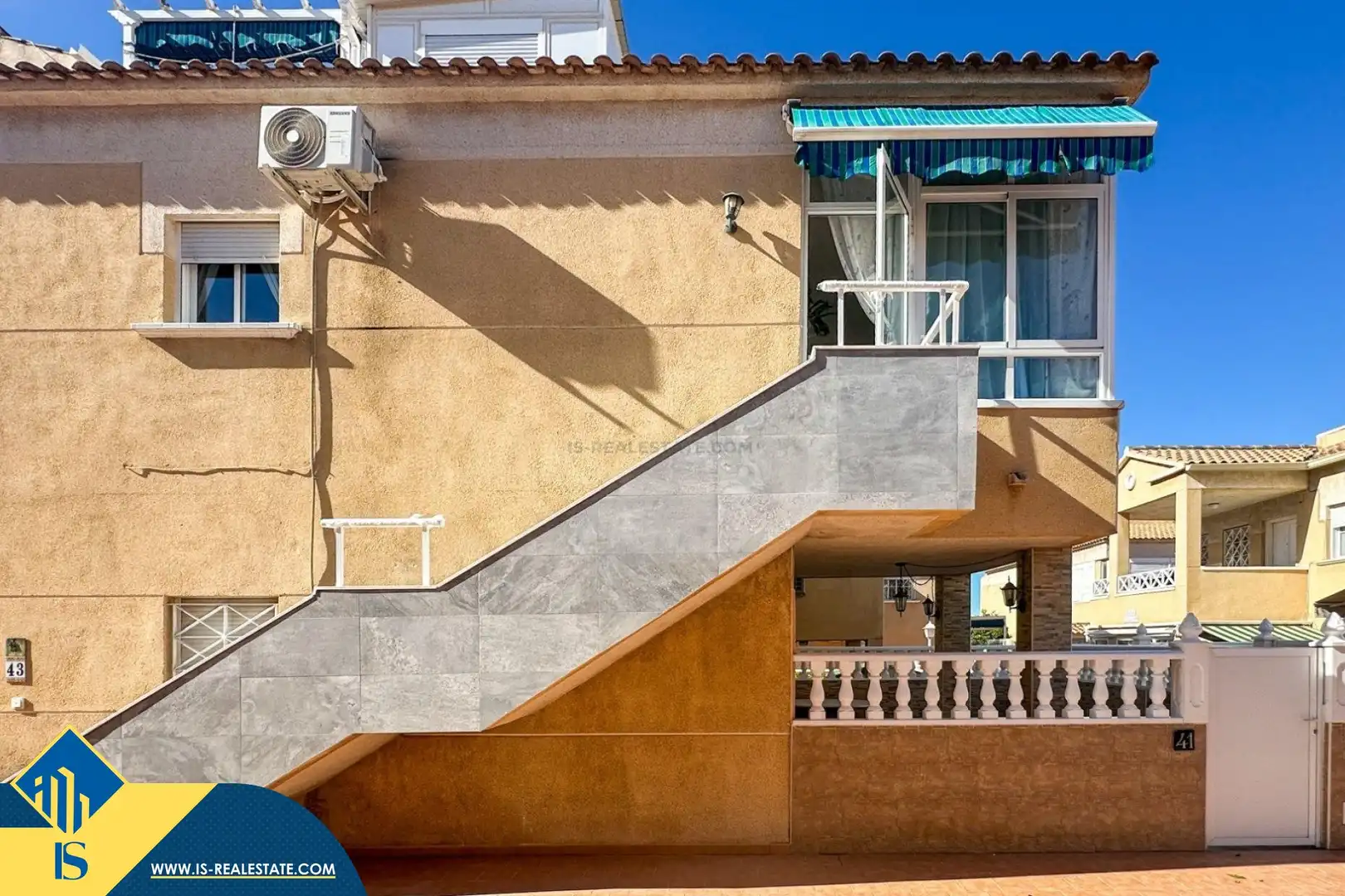 Bungalow con piscina en venta en Centro