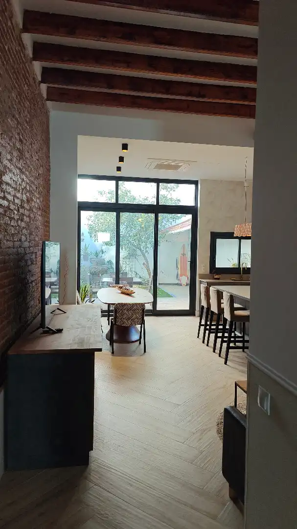 Wohnzimmer von Erdgeschoss zum Verkauf in Mataró mit Klimaanlage, Heizung und Privatgarten