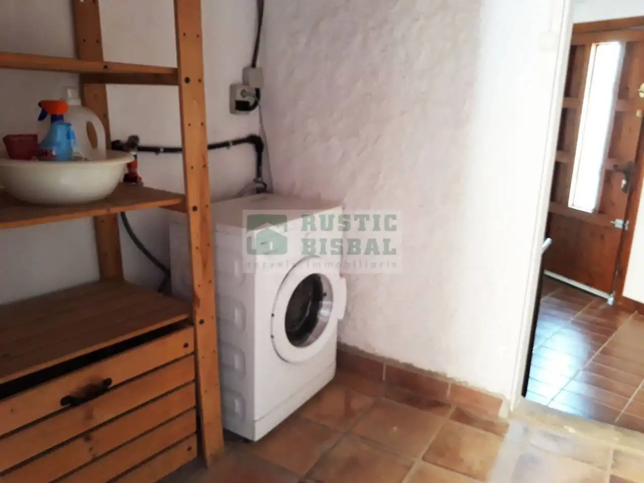 Cuina de Finca rústica de lloguer en Ullastret amb Aire condicionat, Calefacció i Moblat