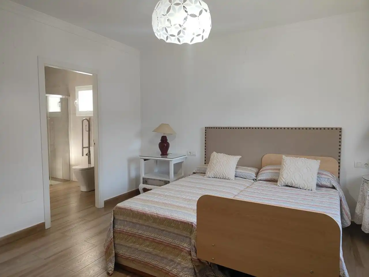 Dormitori de Casa o xalet de lloguer en Alhaurín de la Torre amb Aire condicionat, Jardí privat i Piscina