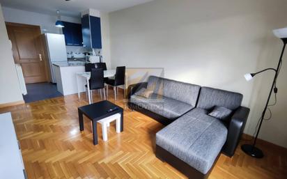 Sala d'estar de Apartament en venda en Oviedo 