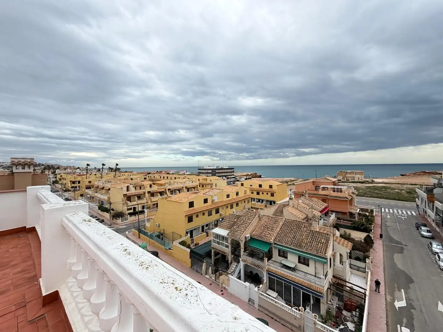Vista exterior de Àtic en venda en Torrevieja amb Aire condicionat, Calefacció i Terrassa