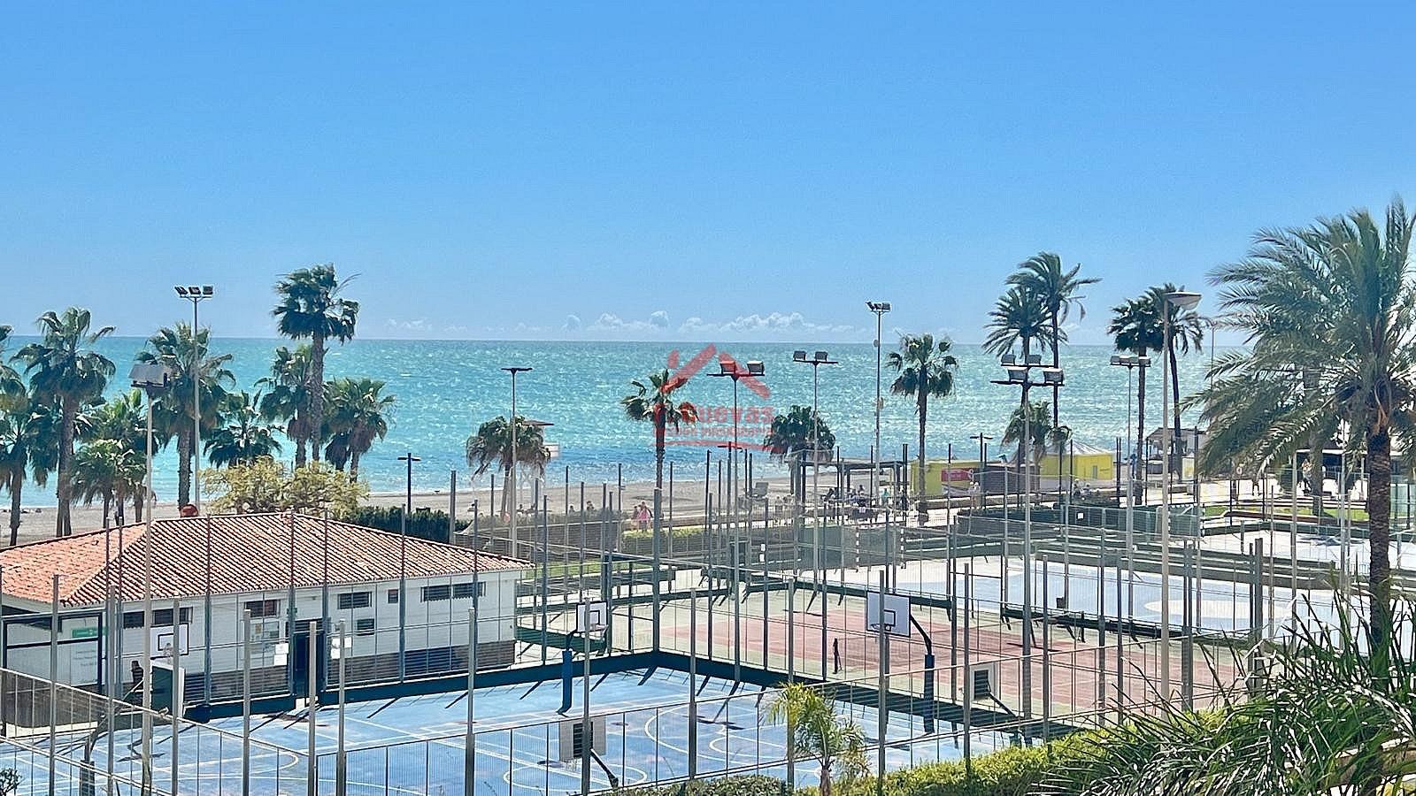 Vista exterior de Apartament en venda en Vélez-Málaga amb Forn