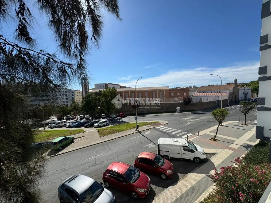 Außenansicht von Wohnung zum Verkauf in Huelva mit Klimaanlage