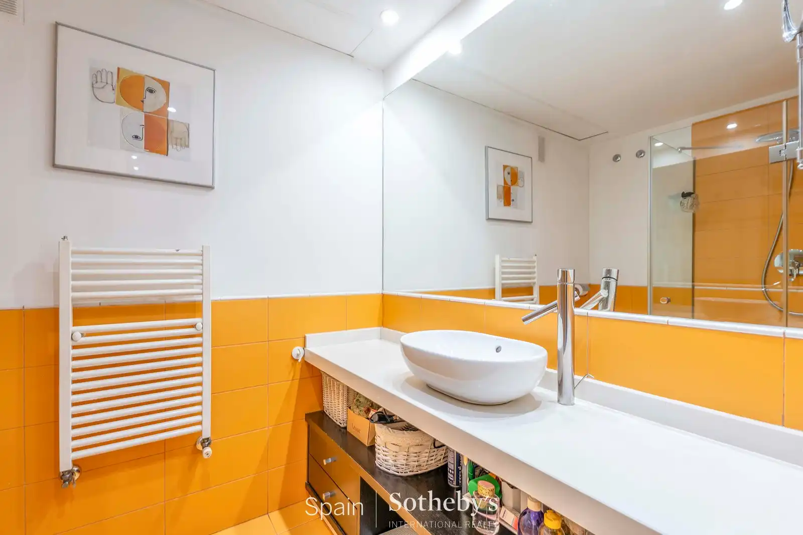 Baño de Apartamento en venta en Madrid con Aire acondicionado, Calefacción y Terraza