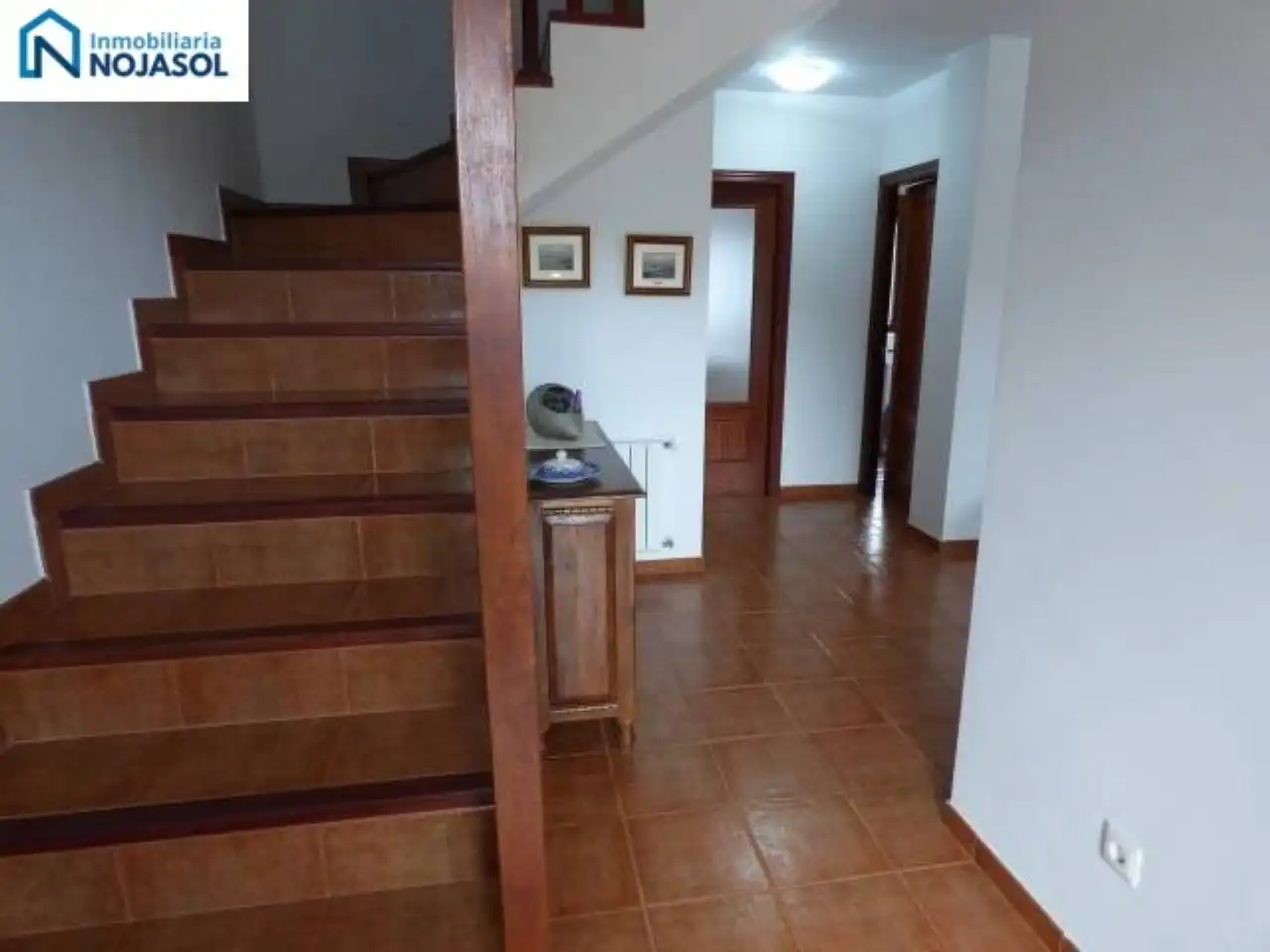 Einfamilien-Reihenhaus zum Verkauf in Bareyo mit Heizung, Terrasse und Möbliert