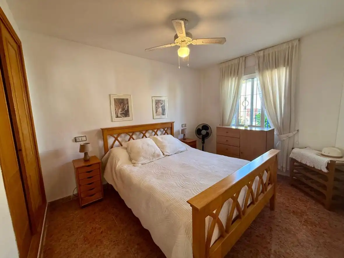 Habitación de Apartamento en venta en Santa Pola con Aire acondicionado, Calefacción y Terraza