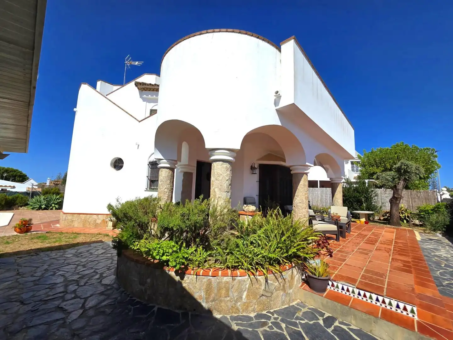Chalet con piscina en venta en Las Lagunas - Campano, imagen 3