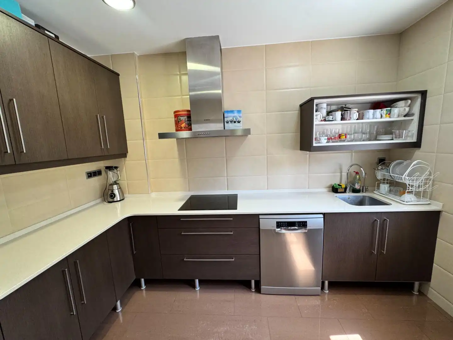 Cocina de Casa adosada en venta en Gavà con Aire acondicionado, Calefacción y Jardín privado