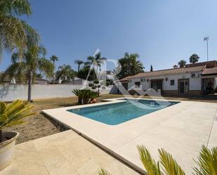 Jardí de Casa o xalet en venda en Espartinas amb Aire condicionat i Piscina