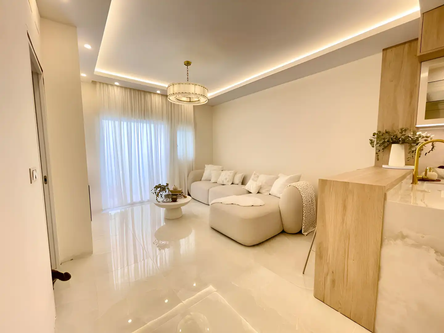 Sala d'estar de Casa adosada en venda en Fuengirola amb Aire condicionat, Calefacció i Terrassa