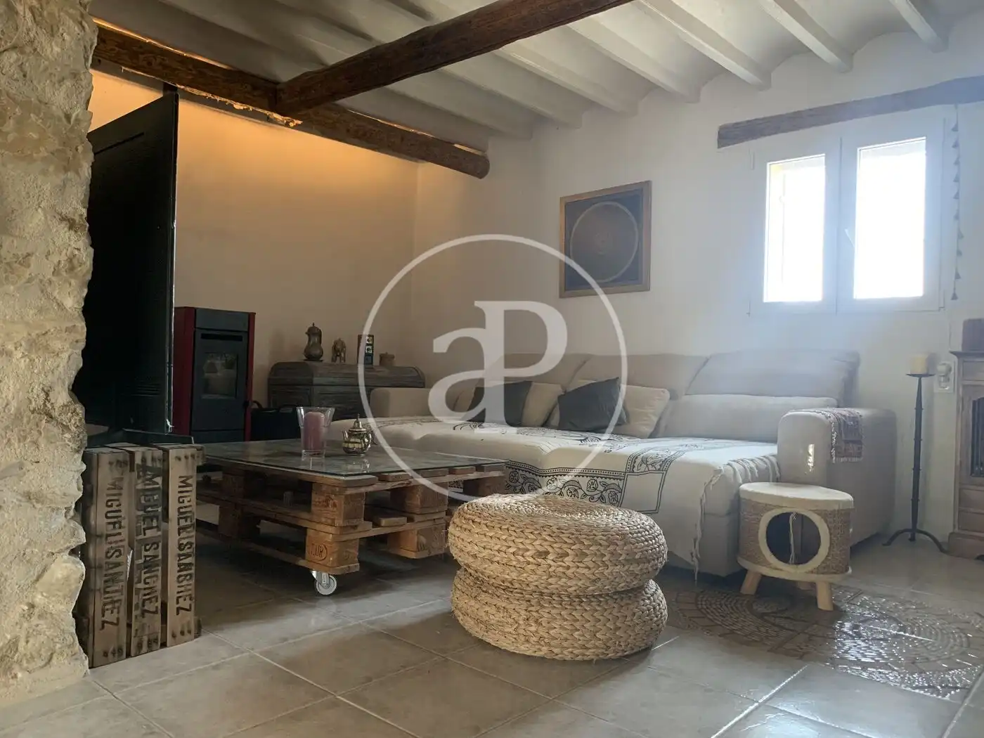 Wohnzimmer von Country house zum Verkauf in Torremanzanas / La Torre de les Maçanes mit Heizung, Privatgarten und Terrasse