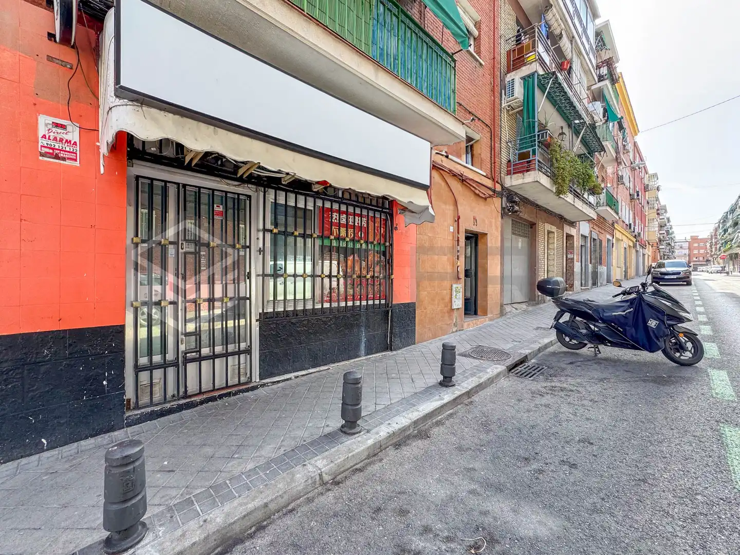 Vista exterior de Local de alquiler en  Madrid Capital