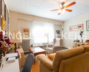 Sala d'estar de Casa adosada en venda en Utiel amb Aire condicionat, Calefacció i Terrassa
