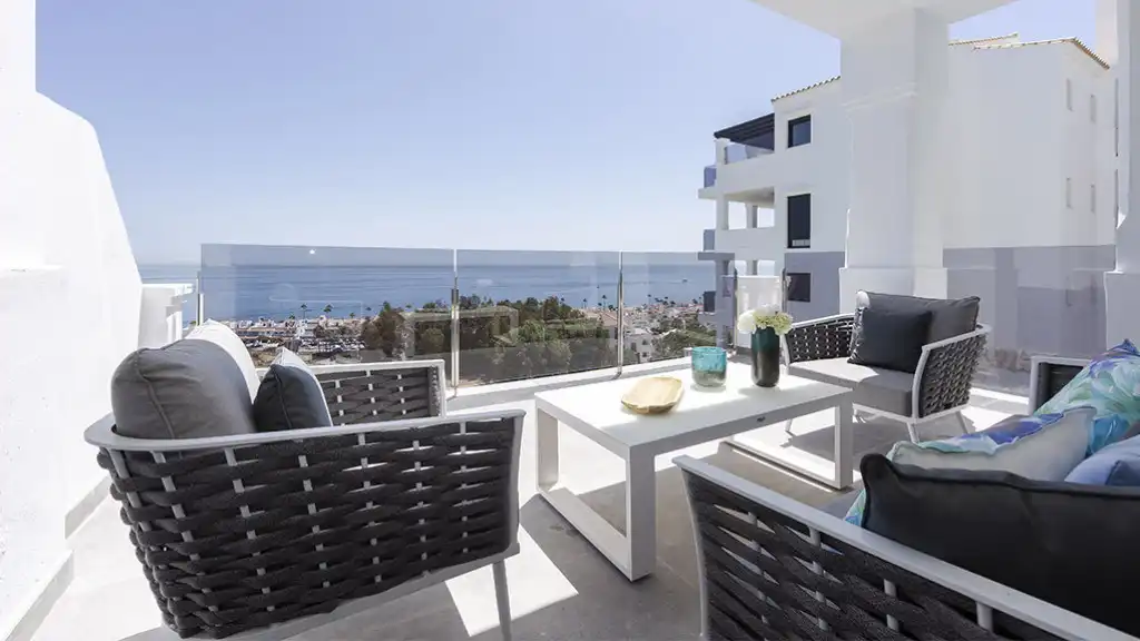 Apartamento con piscina en venta en Manilva Pueblo