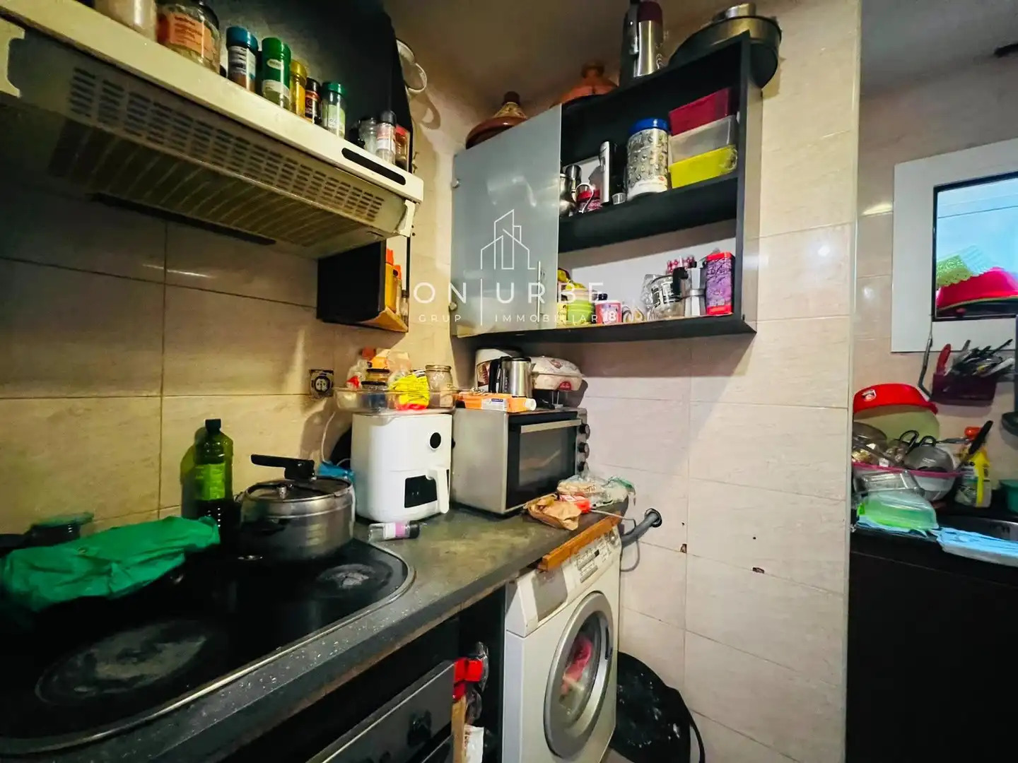 Cuina de Pis en venda en Montcada i Reixac amb Aire condicionat i Moblat