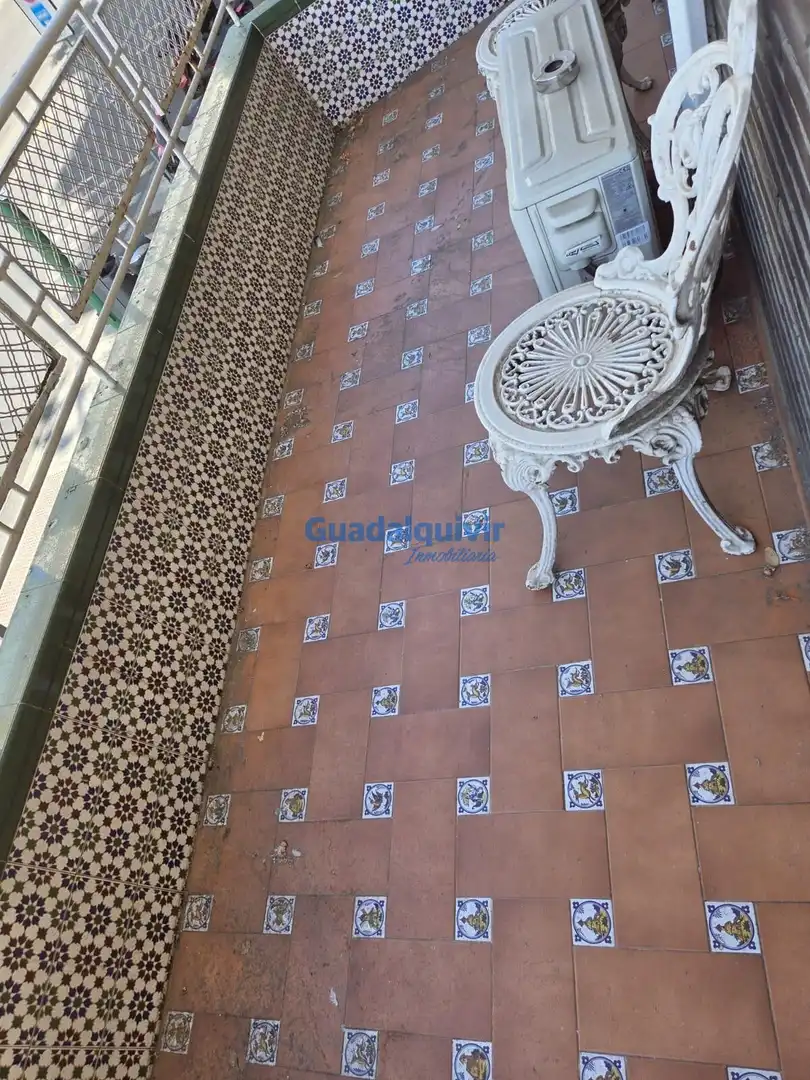 Wohnung zur Miete in EDUARDO DATO, La Buhaira