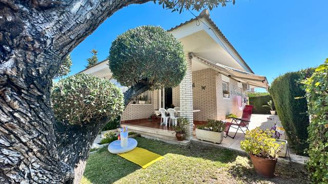 Casa adosada en Venta en Vilafortuny