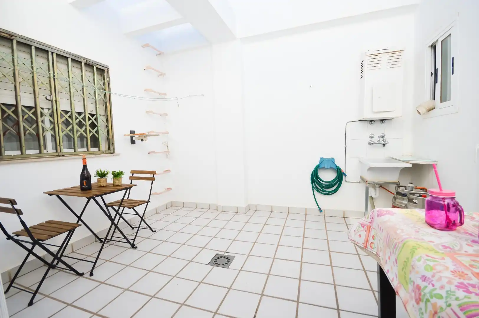 Einfamilien-Reihenhaus zum Verkauf in Almería mit Klimaanlage und Abstellraum