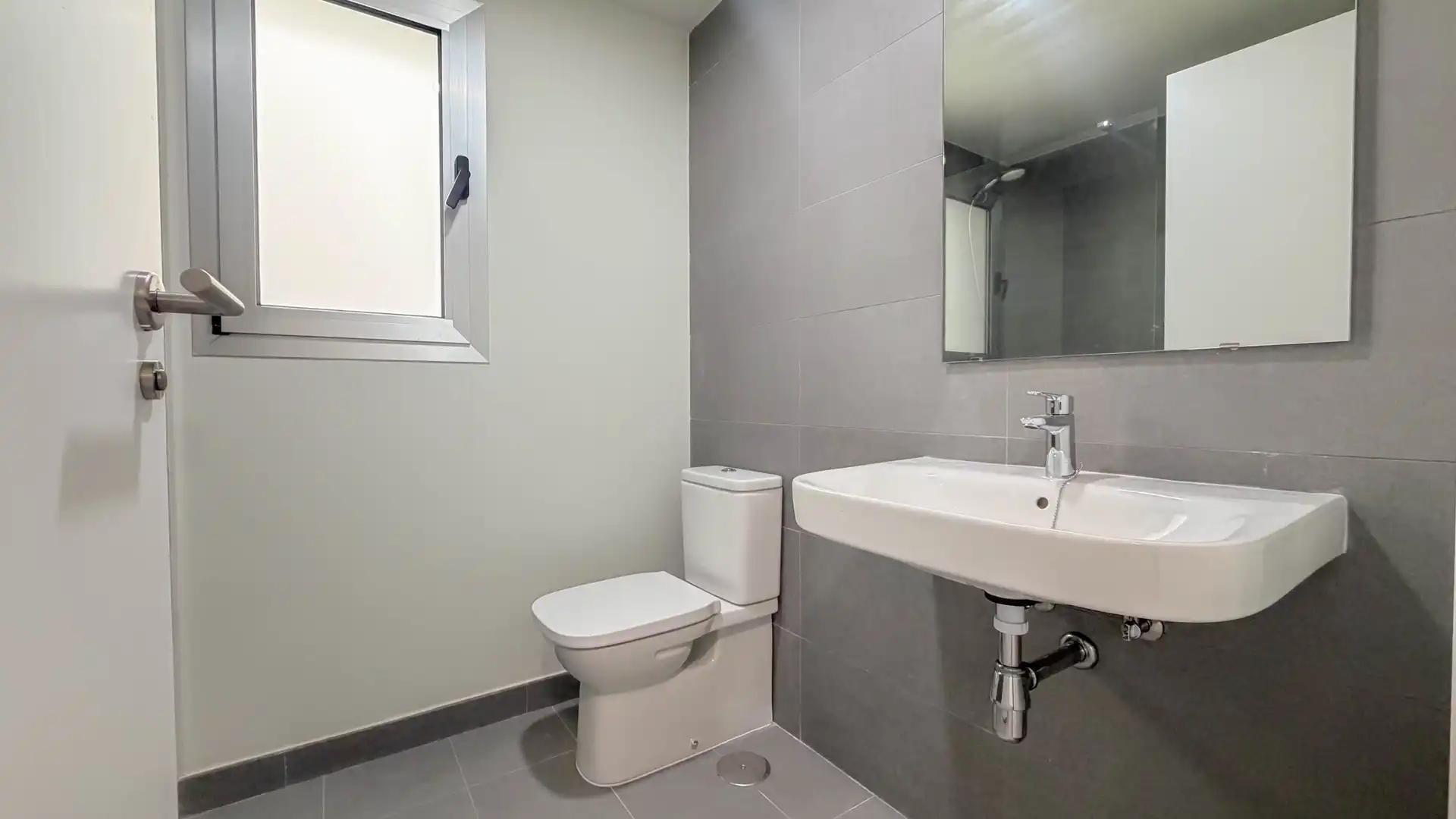 Baño de Piso de alquiler en Las Palmas de Gran Canaria con Jardín privado, Trastero y Piscina