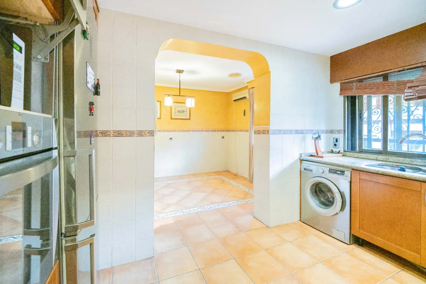 Cocina de Casa adosada en venta en Alcobendas con Aire acondicionado, Calefacción y Jardín privado