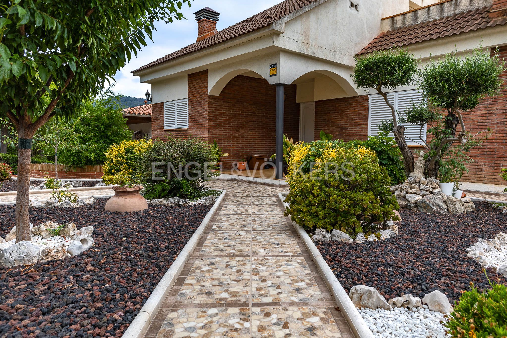 Vista exterior de Casa o xalet en venda en Caldes de Montbui amb Calefacció, Jardí privat i Terrassa
