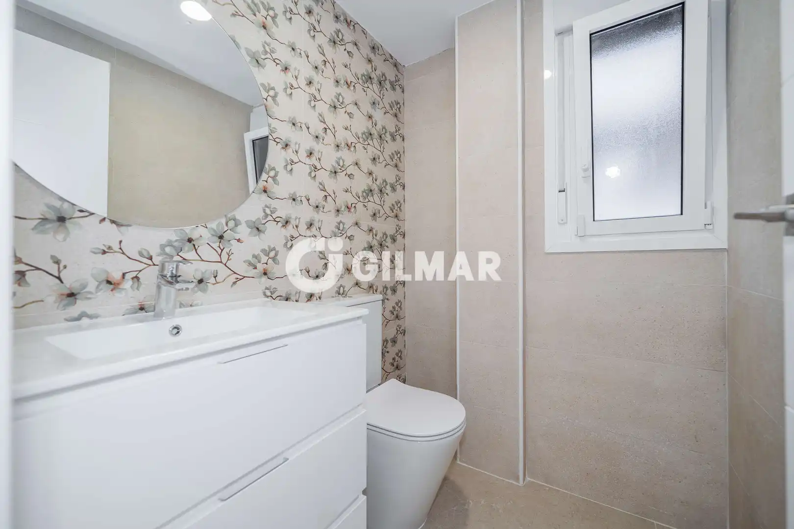 Habitación de Piso en venta en Madrid con Calefacción