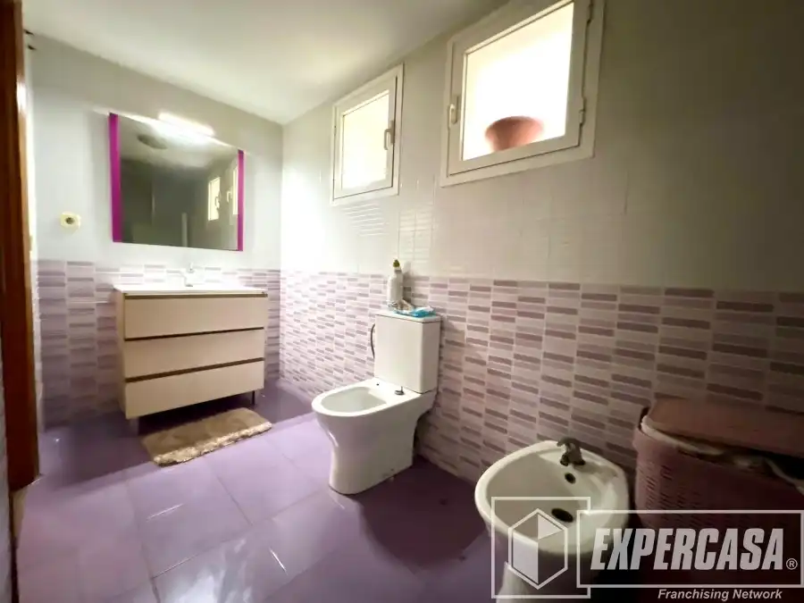 Bathroom of Flat for sale in Alaquàs, Valencia