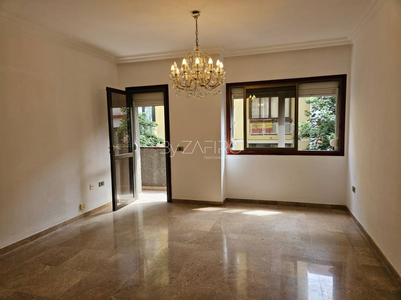 Sala d'estar de Pis en venda en  Santa Cruz de Tenerife Capital amb Balcó