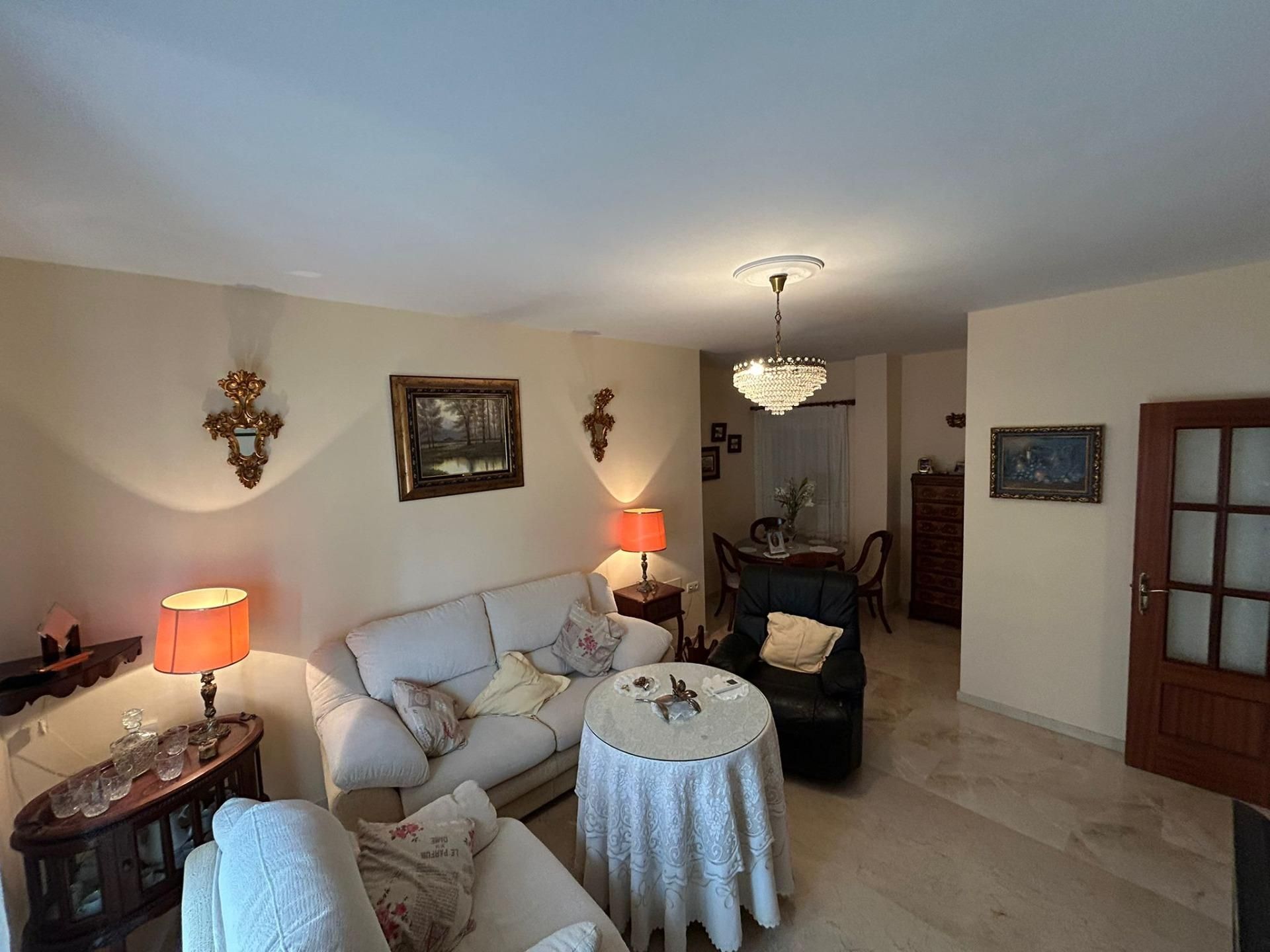 Sala d'estar de Pis en venda en Antequera amb Aire condicionat, Calefacció i Balcó