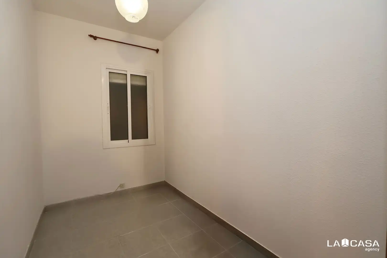 Schlafzimmer von Wohnung zum Verkauf in L'Hospitalet de Llobregat mit Balkon