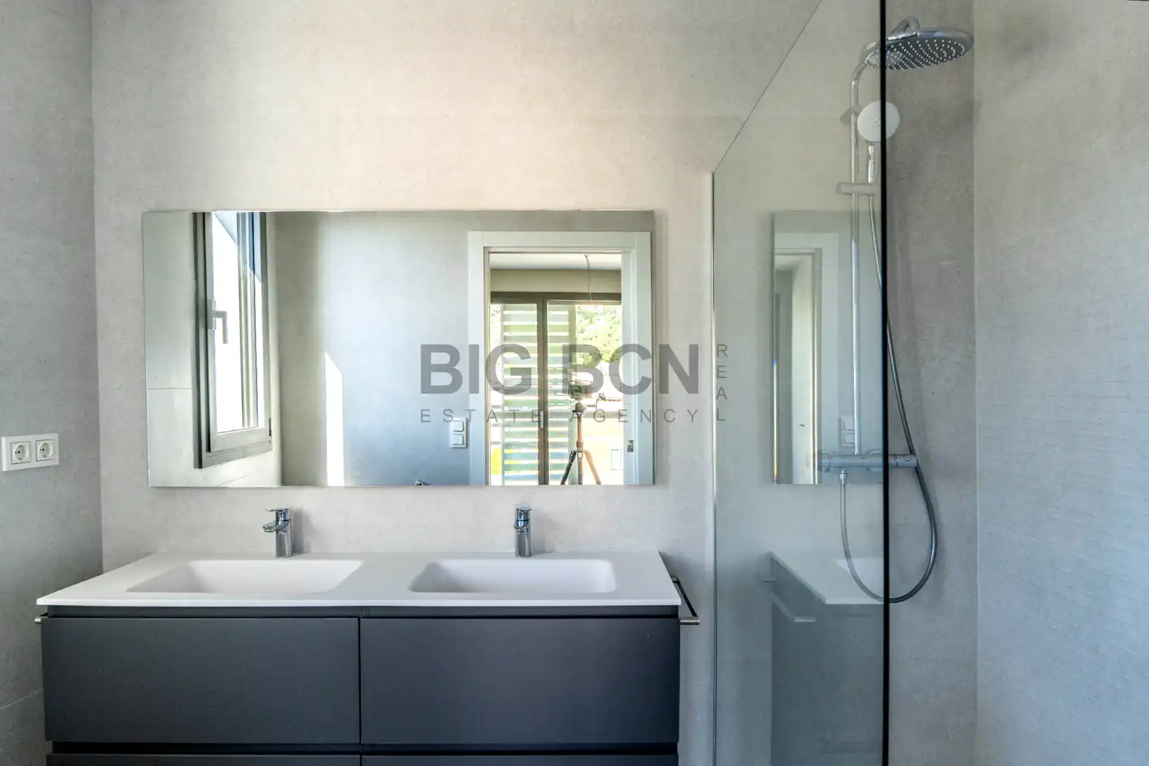 Piso con terraza en venta en Via Augusta 425, imagen 32