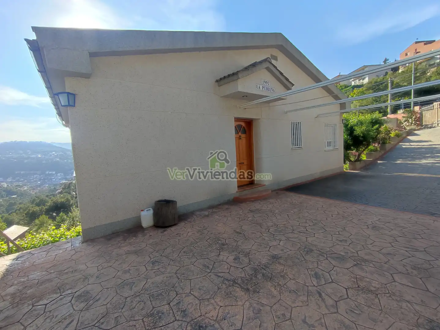 Vista exterior de Casa o chalet en venta en Vallirana con Aire acondicionado, Calefacción y Jardín privado