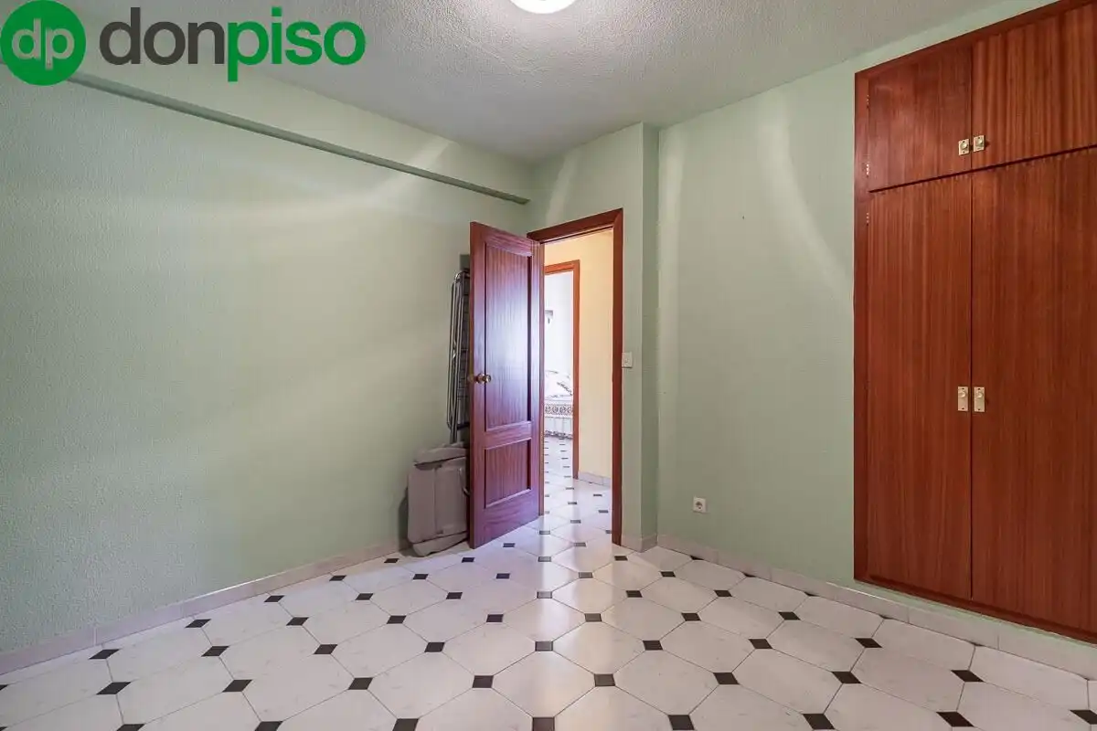 Piso en venta en Calle de Velimar, 21, Velilla - Velilla Taramay