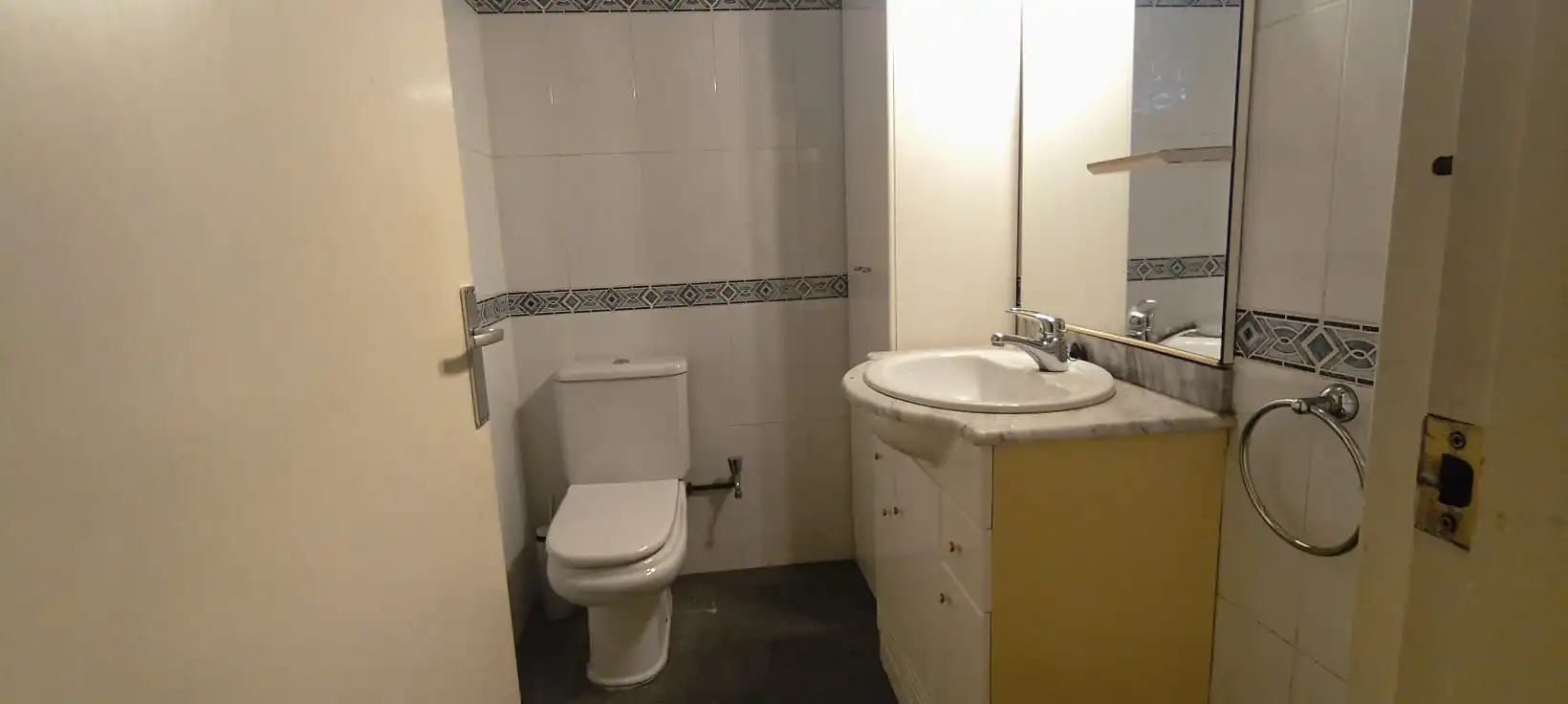 Bathroom of Commercial properties for rent in Parets del Vallès  with Air Conditioner and Alarm