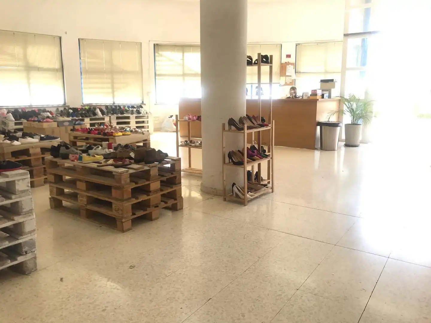 Gebäude zur Miete in Elche / Elx