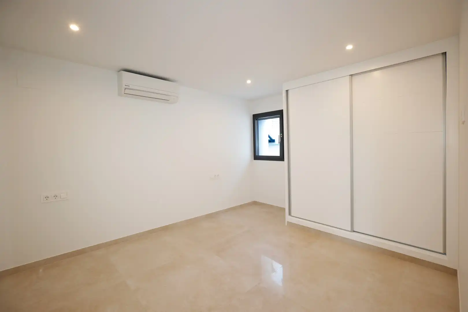 Chalet con terraza en venta en Carrió - La Merced - Los Pinos, imagen 35