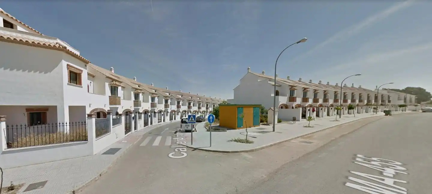 Vista exterior de Casa adosada en venda en Sierra de Yeguas amb Terrassa