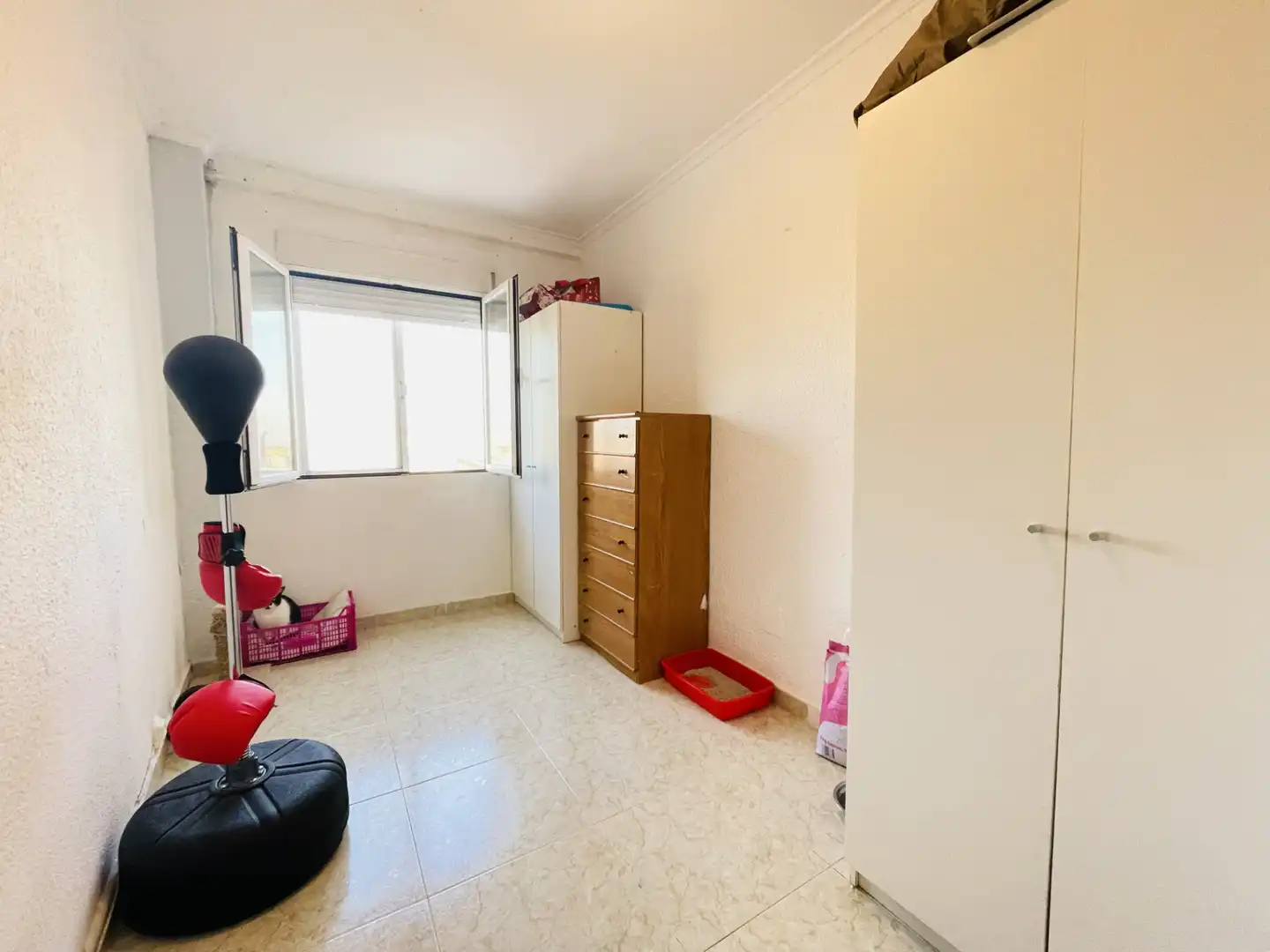 Bedroom of Flat for sale in Alagón  with Terrace, Storage room and Furnished