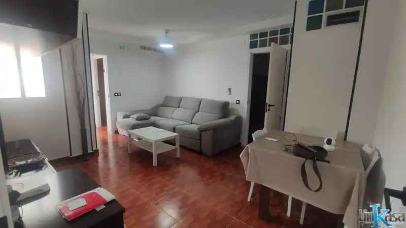Sala d'estar de Pis en venda en Linares amb Moblat i Balcó