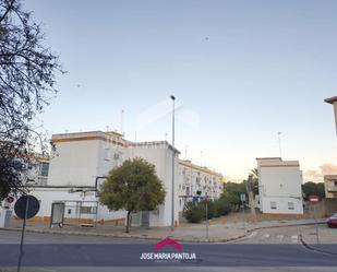 Vista exterior de Pis en venda en Jerez de la Frontera amb Balcó i Alarma