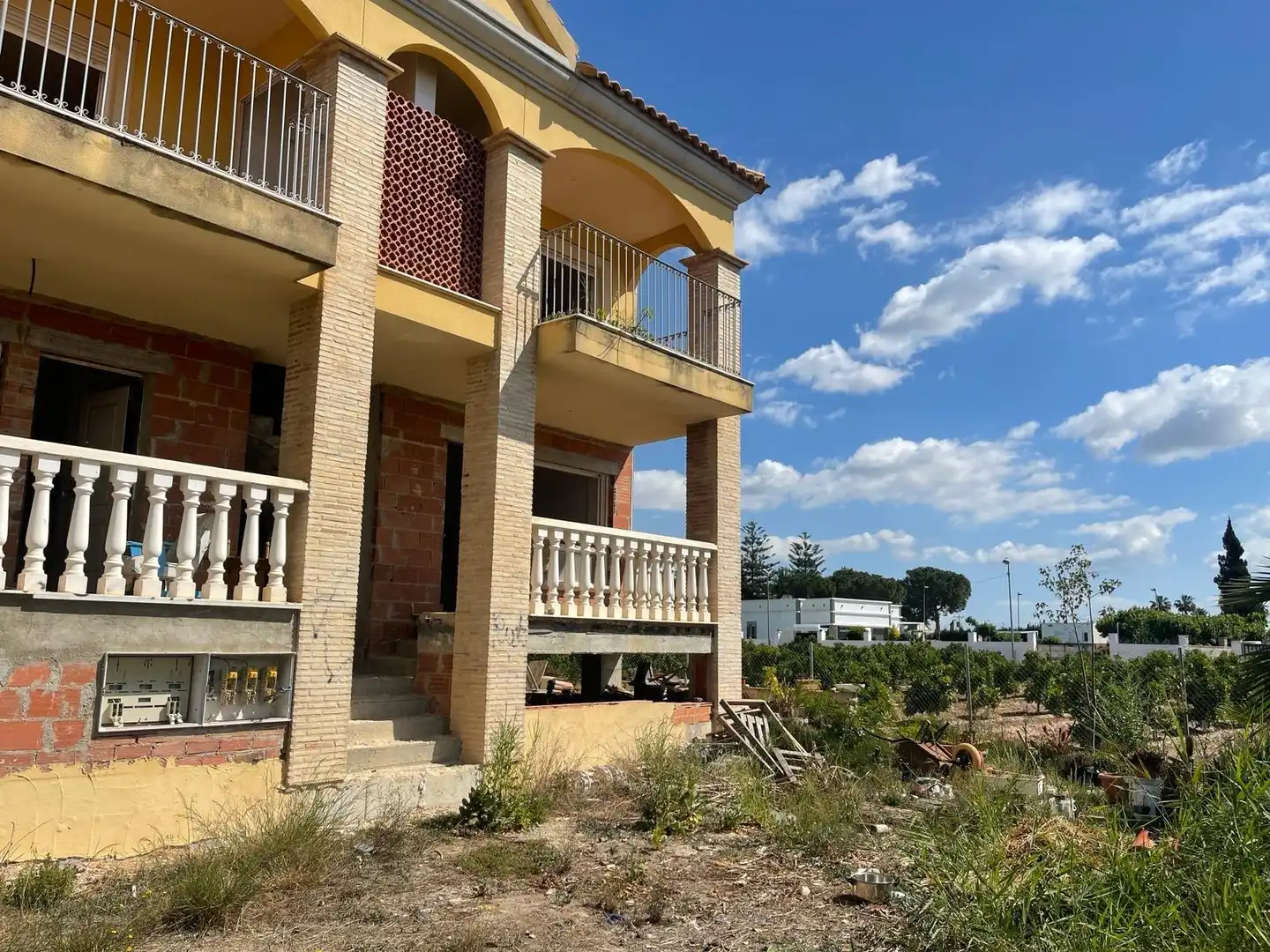 Außenansicht von Gebäude zum Verkauf in Orihuela