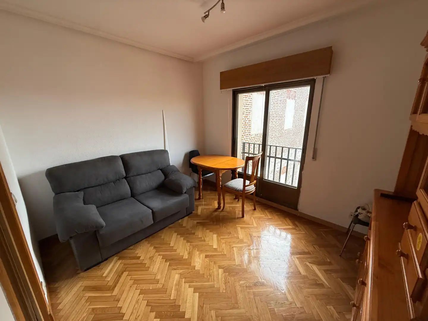 Schlafzimmer von Wohnungen zur Miete in Ávila mit Heizung und Möbliert