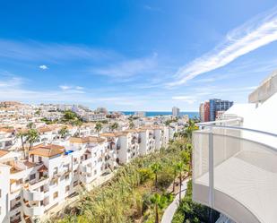 Vista exterior de Apartament en venda en Benalmádena amb Aire condicionat, Terrassa i Piscina