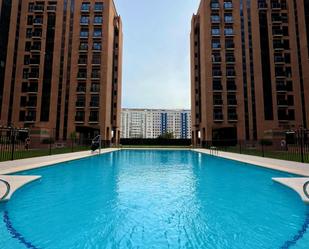 Swimming pool of Flat for sale in  Valencia Capital  with Air Conditioner, Heating and Private garden