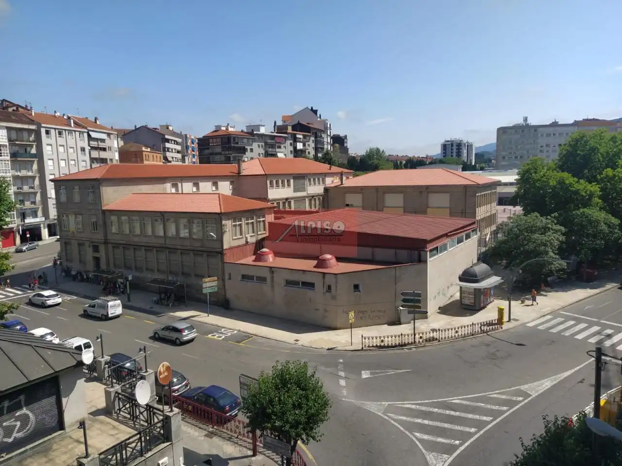 Vista exterior de Dúplex en venda en Ourense Capital  amb Calefacció, Parquet i Moblat