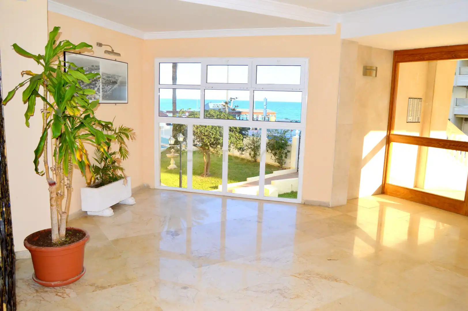 Study for rent in Torremolinos  with Air Conditioner, Private garden and Furnished